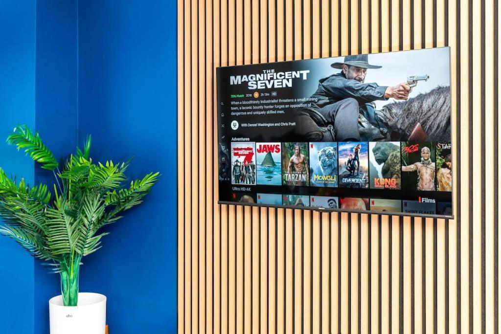 Top Floor City Centre Apartment - Sleeps 7 - 4 Beds - With Balcony And Parking - Smart Tv'S On Each Bedroom Wall - 5 Mins From Bullring, Selfridges, Moor Street Station - By Zena Stays Birmingham Eksteriør bilde
