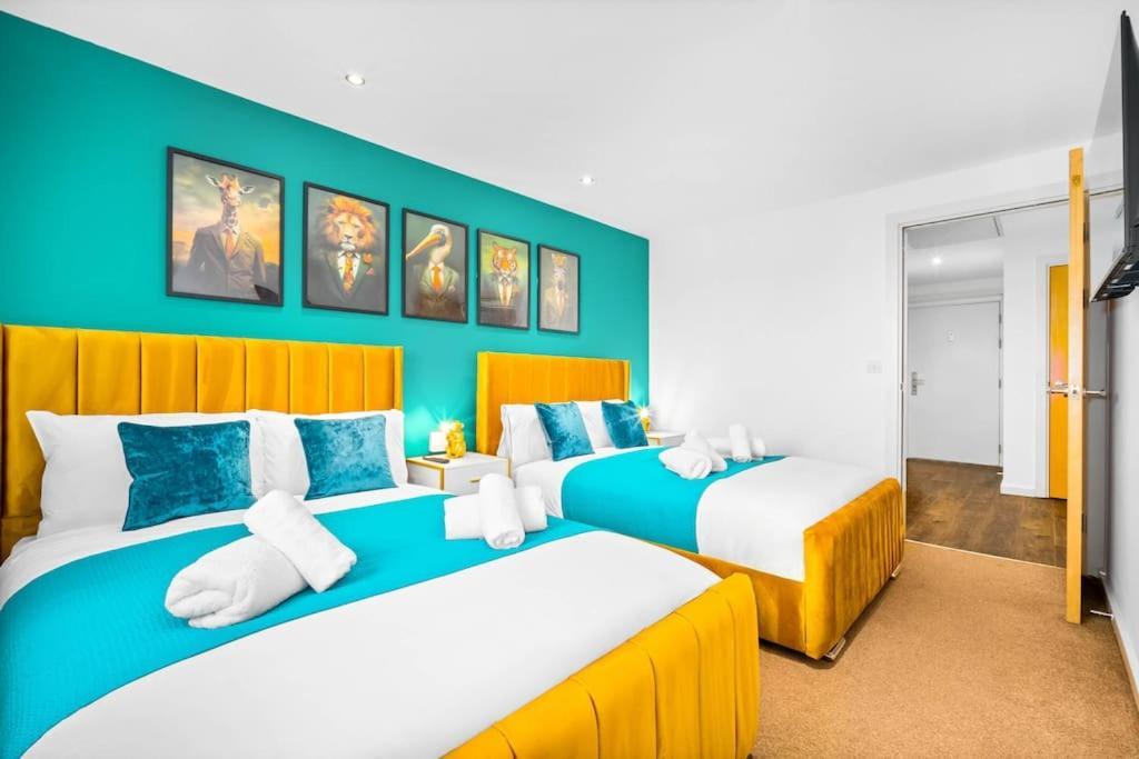Top Floor City Centre Apartment - Sleeps 7 - 4 Beds - With Balcony And Parking - Smart Tv'S On Each Bedroom Wall - 5 Mins From Bullring, Selfridges, Moor Street Station - By Zena Stays Birmingham Eksteriør bilde